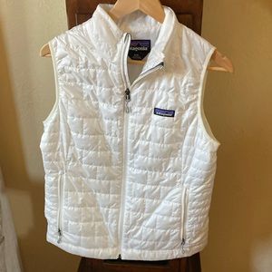 Patagonia vest. White. Size medium